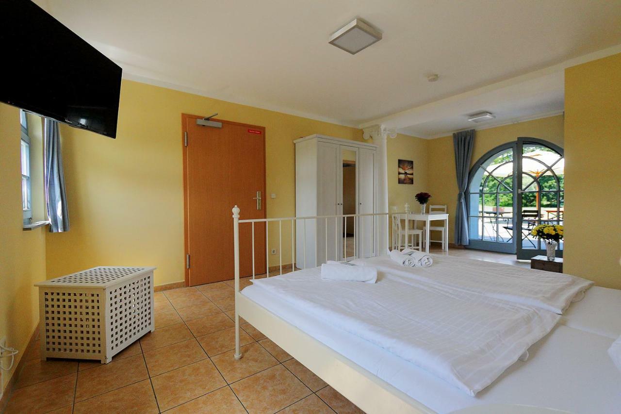 Hotel Elbzollhaus Dessau Extérieur photo
